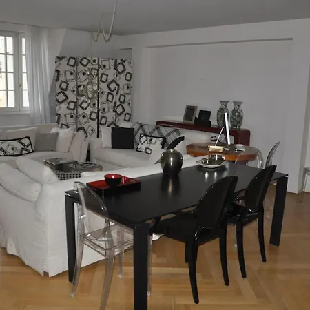 Apartment Au Champs Elysees