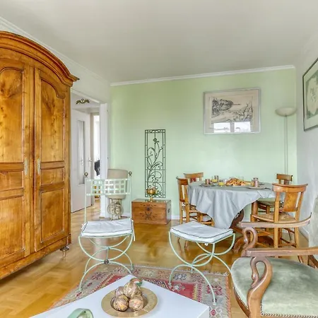 Large And Bright 2 Bdrs Flat With View - 20 *