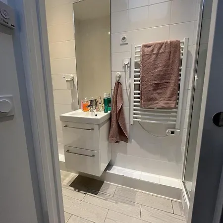 Studio Near Eiffel Tower + Arc De Triomphe