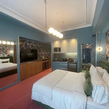 33 Marbeuf Aparthotel