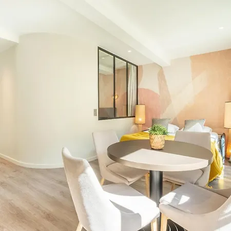 Yuna Les Halles Appartement