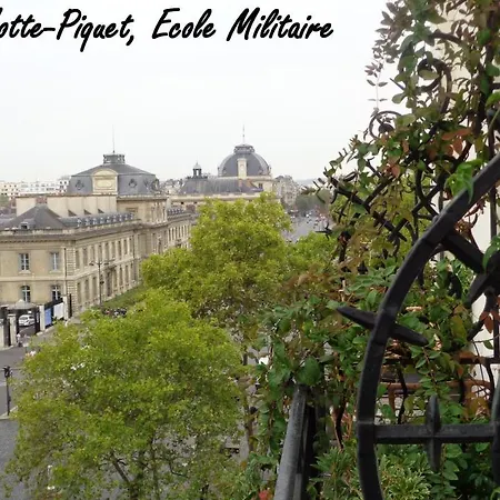 Royal Phare 3* Paris