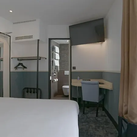 Hotel Appia La Fayette 3*