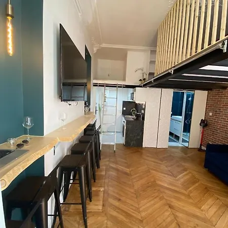 Beautiful Mini Loft Near Saint-lazare Paris