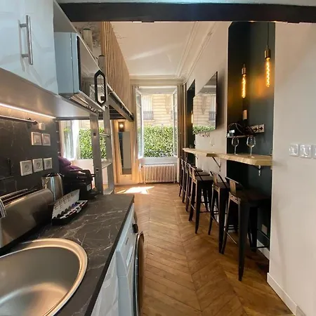 Beautiful Mini Loft Near Saint-lazare Aparthotel Parijs