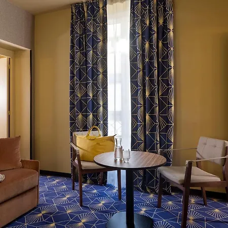 Hotel Le Rocroy Gare Du Nord 4*
