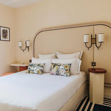 Bienvenue Hotel Paris