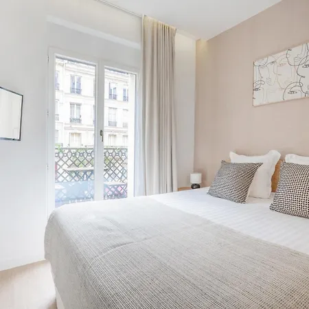 Yuna Les Halles Appartement Paris
