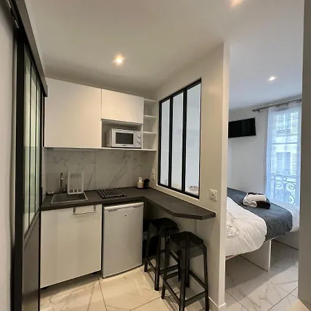 Apartmanhotel Beatrice Et Emmanuel Meuble Eiffel *