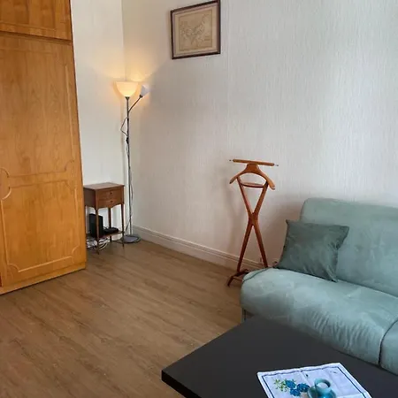 Apartment Cosy & Charming Studio, Typically Parisian
