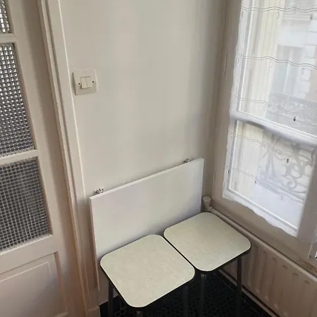 Cosy & Charming Studio, Typically Parisian *