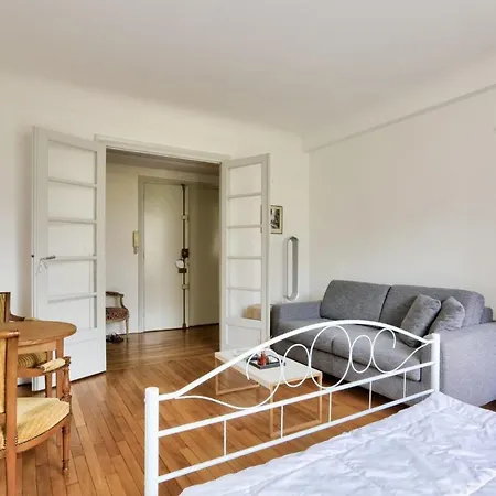 Apartment Bright For 4 Near The Eiffel Tower