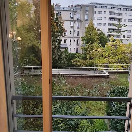 Apartment Central Calme Totale Standing Buttes Chaumont *