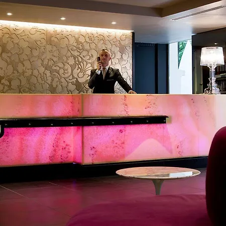 Hotel Etoile Maillot 4*