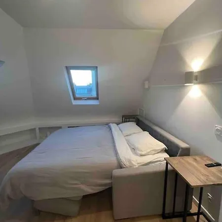 : Studio Avenue Montaigne, Champs-elysees Appartement *