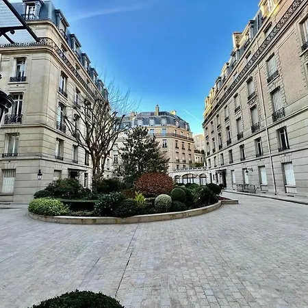 : Studio Avenue Montaigne, Champs-elysees Appartement Paris