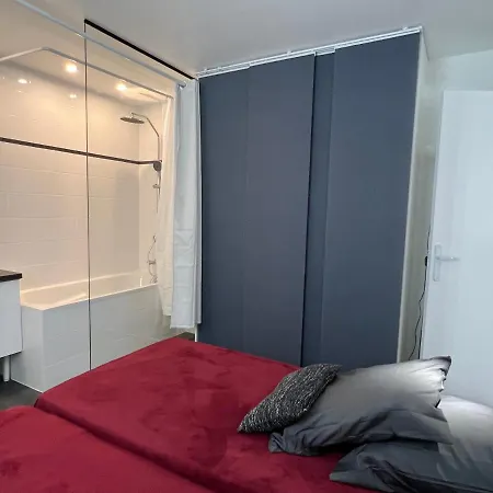 Cite Pilleux - Cozy In A Private Lane *