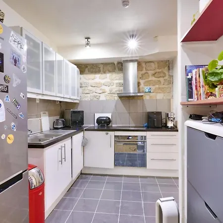 Nice For 2 People Apartment Paris