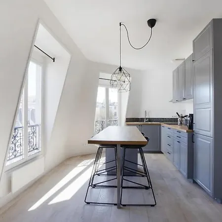 Sweet Dautancourt Batignolles Apartment