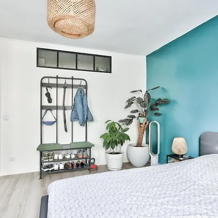 Bright For 4 People Apartment Paris