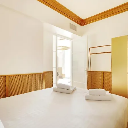 Pick A Flat's In Champs Elysees - Rue Du Colisee باريس