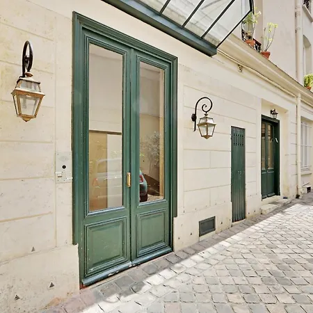 Pick A Flat's In Champs Elysees - Rue Du Colisee * باريس