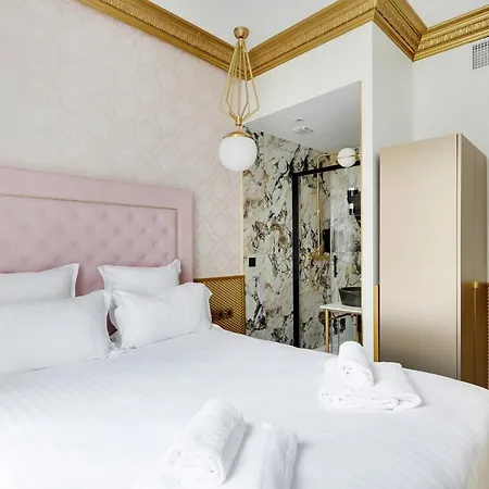 Pick A Flat's In Champs Elysees - Rue Du Colisee باريس