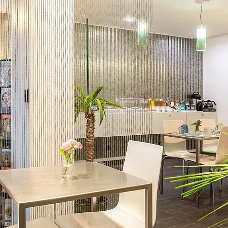 Hotel Glasgow Monceau By Patrick Hayat Paris