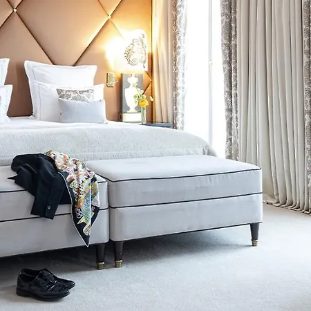 Barrière Fouquet's Hotel 5*
