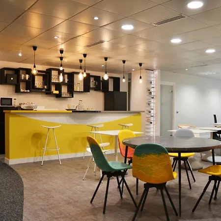 Otel Toujours &