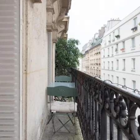 Nice 37m With Balcony Near The Louvre * Paris