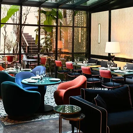Le Roch & Hotel 5*