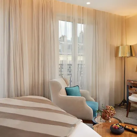 Maison Albar Le Pont-neuf Hotel 5*