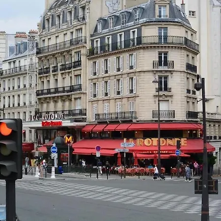 Entierement Renovee A Montparnasse Paris