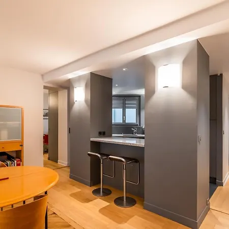 Veeve - Pompidou Hideaway Apartment Paris