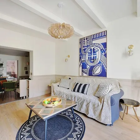 Beautiful 2br4p - Republique Temple Apartment *