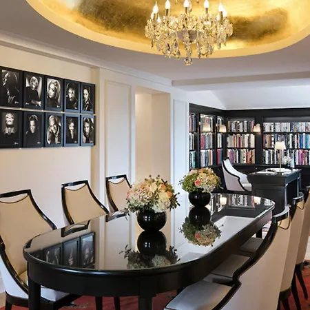 Barrière Fouquet's Paris