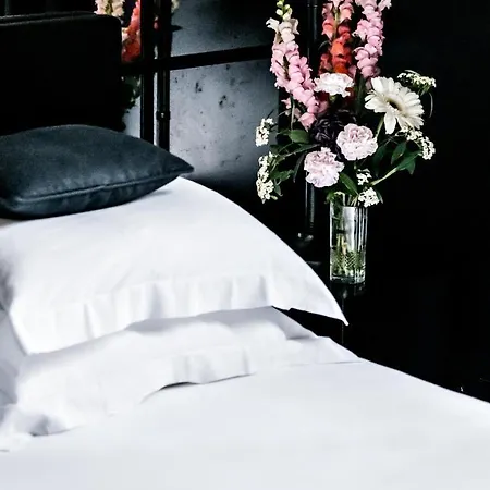 Hotel Monsieur George & - Champs-elysees