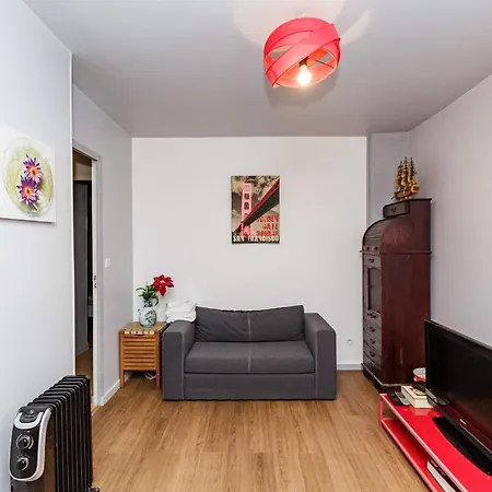 Apartment Charming 40m In The Heart Of Paris