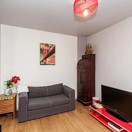 Charming 40m In The Heart Of Apartment Paris
