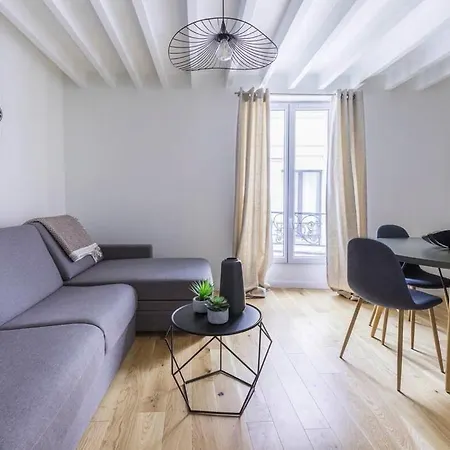 Apartment Grands Boulevards 41 Paris