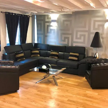 Apartment Champs Elysees 1 Paris