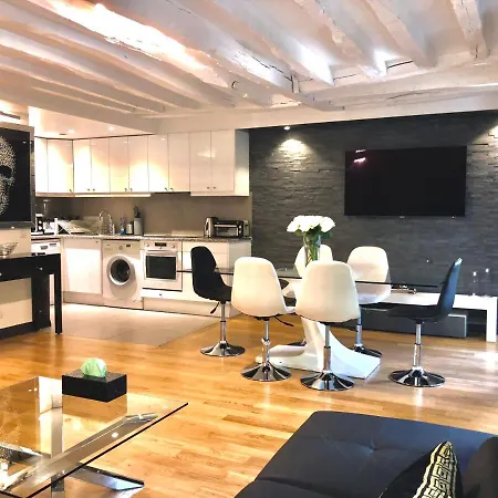 Apartment Champs Elysees 1 *