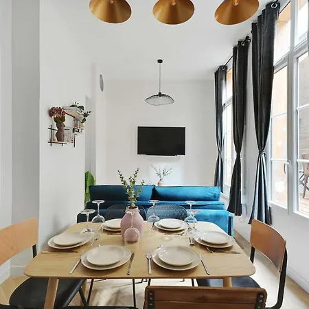 Apartment Beautiful Place-6p- Republique
