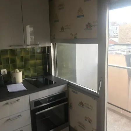 Apartment 1000m Tour Effeil