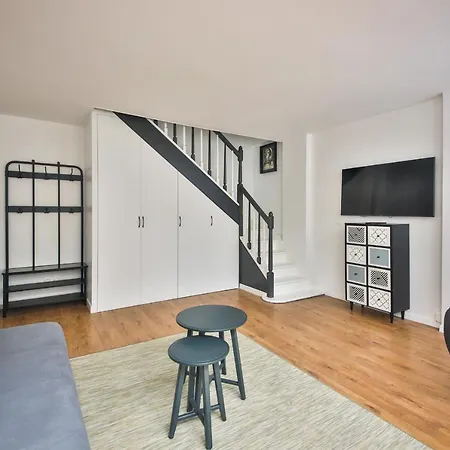 Apartamento 2.luxueux Duplex 6/8pers/full Equipped/republique