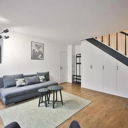 Apartamento 2.luxueux Duplex 6/8pers/full Equipped/republique *