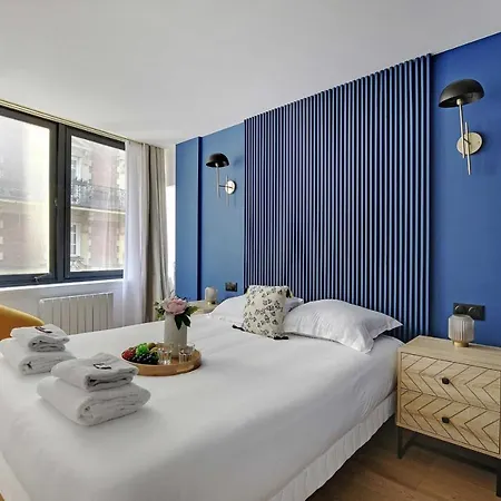 Magnificent 3bdr-6pax Batignolles Parijs