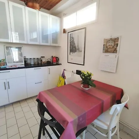 Bright&artful Loft Typical Parisian Lifestyle Area פריז