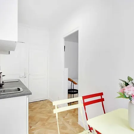 Charming Studio Near Bastille Apartment Paris